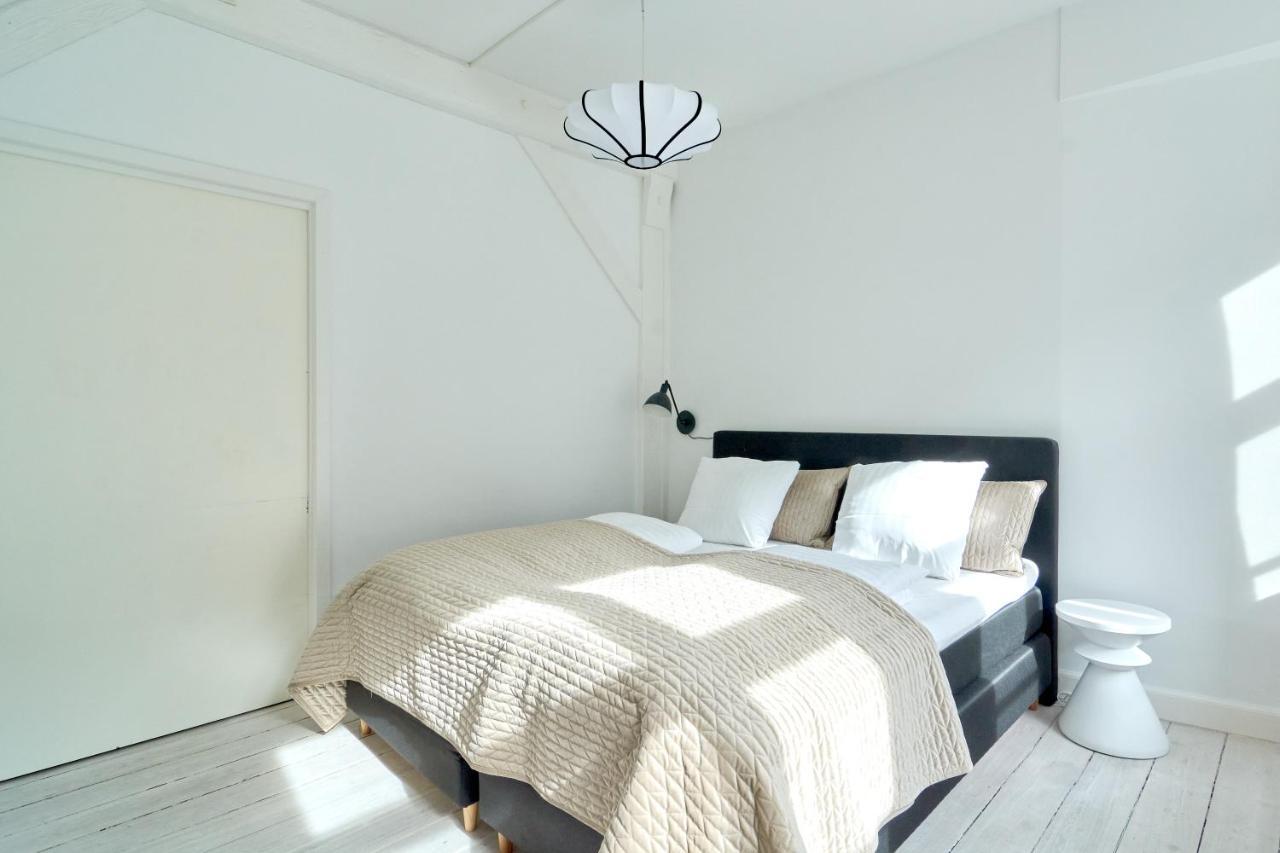 Spacious Centrally Located In Cph's Old Town